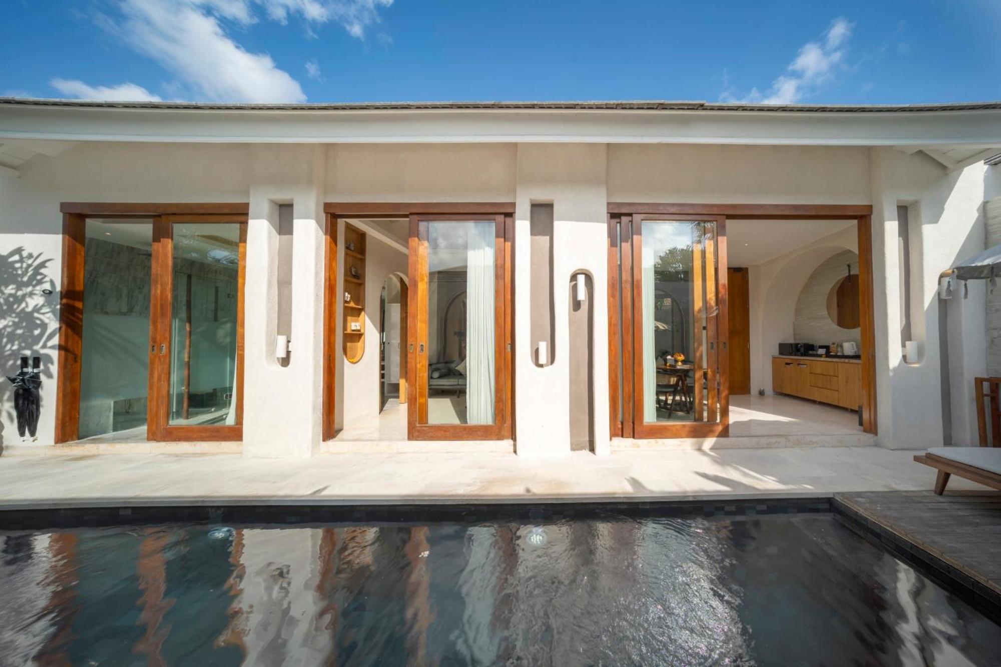 Astera Villa Seminyak By Ini Vie Hospitality מראה חיצוני תמונה